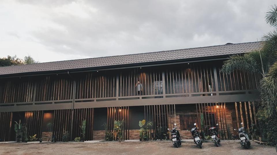 Yayo Coffee And Bed Appartamento Chiang Rai Esterno foto