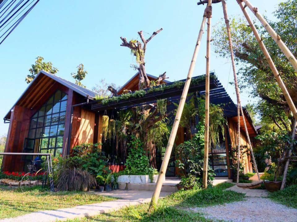 Yayo Coffee And Bed Appartamento Chiang Rai Esterno foto